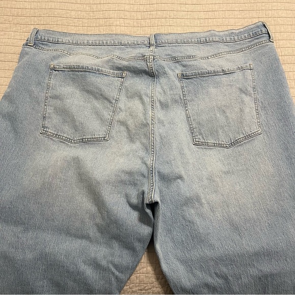 OLD NAVY Women's Wow Boyfriend Mid Rise Jeans Light Wash Blue Denim Size 30 - Picture 11 of 11